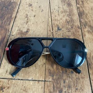 Black and Gold ⚜️ Aviator Sunglasses